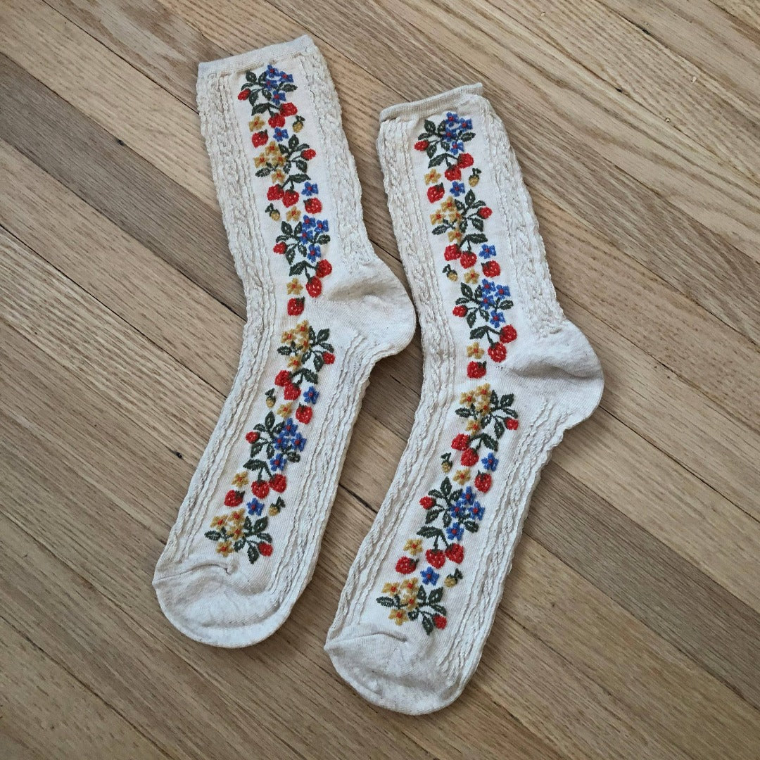 Strawberry Garden Socks, Oat