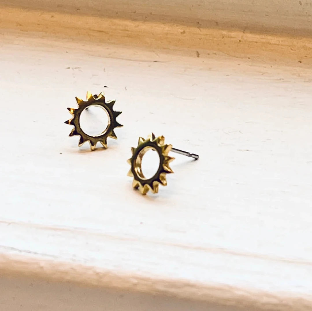 Brass Studs, Sun